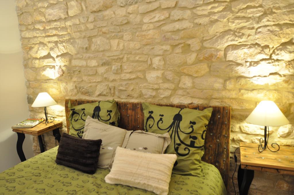 Le Clos De Fernande Corcelles-les-Arts Zimmer foto